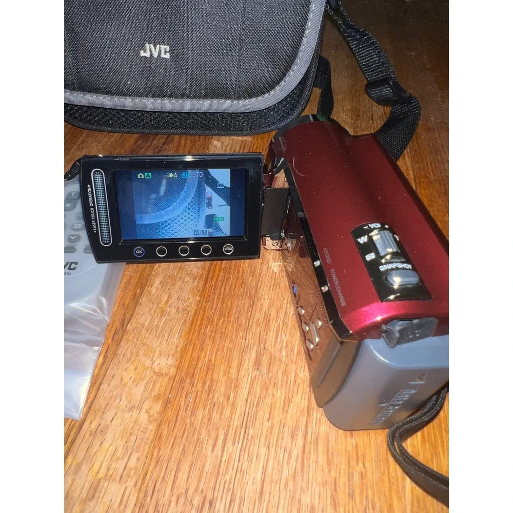 JVC Everio GZ-MG630RU 60GB HDD Camcorder 40x Zoom Red Bundle with Case Remote
